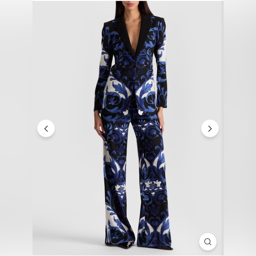 Stylish Black and Blue Patterned Women's Pantsuit